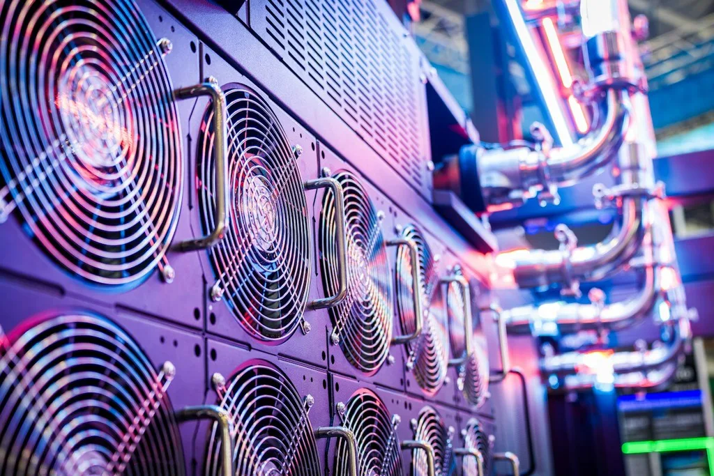 Ventoinhas de resfriamento de servidores em um rack de data center