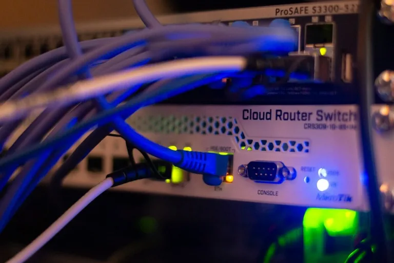 Capa do artigo: Deno se junta à Cloudflare e define futuro dos projetos