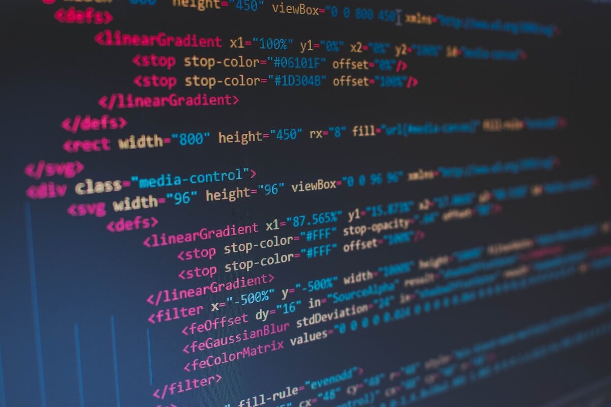 Capa do artigo: Como o React Email coloca o email na stack do Vibe Coder?